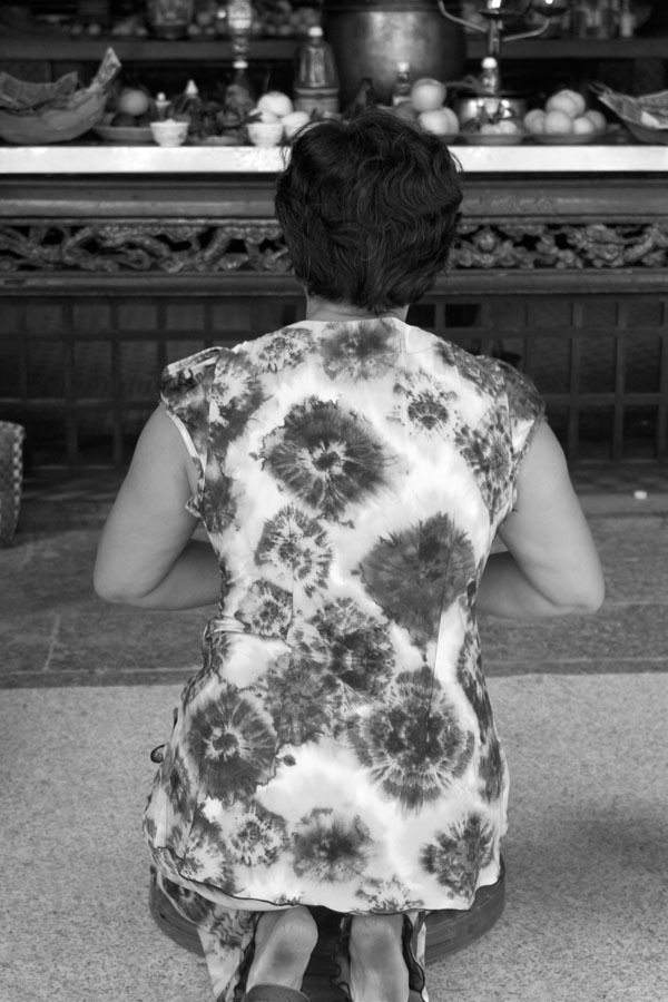 KNEELING PRAYER, 2005
8 x 10" archival pigment print